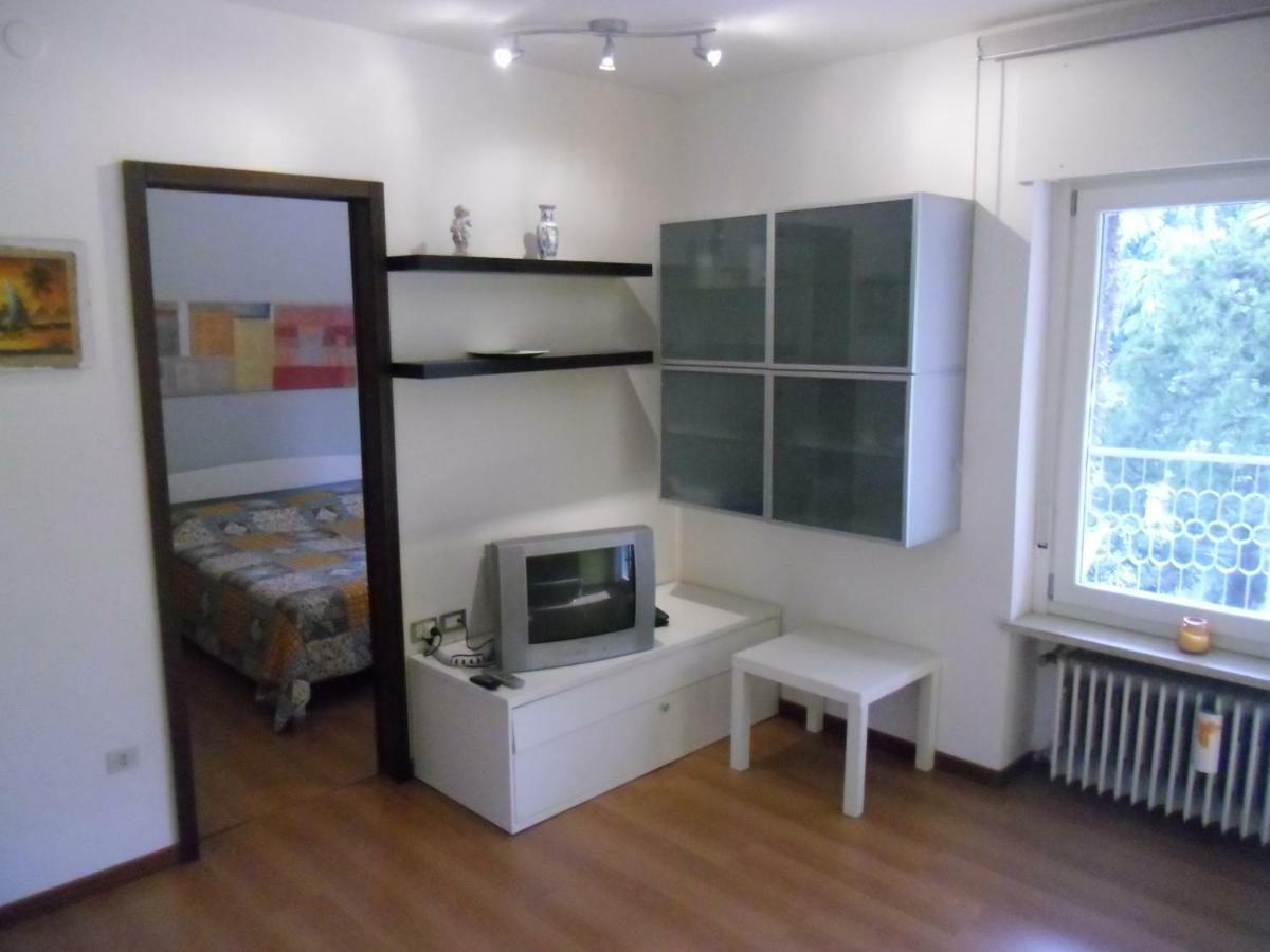 Garda Blu Apartment ริวาเดลการ์ดา ภายนอก รูปภาพ