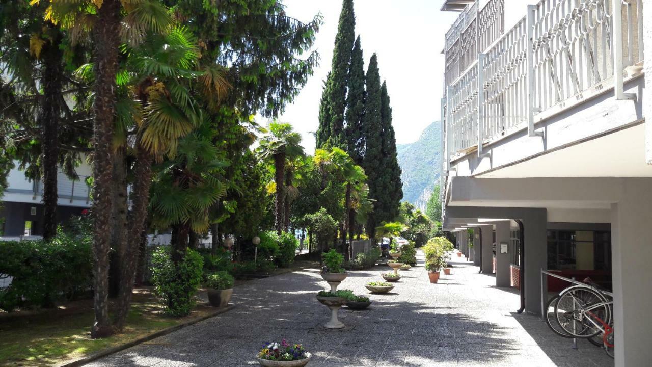 Garda Blu Apartment ริวาเดลการ์ดา ภายนอก รูปภาพ